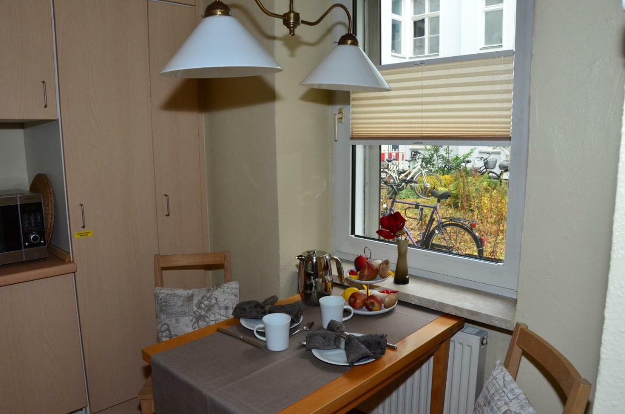 Zentral Gelegen - Stilvolles Appartment In Moabit Berlin Kültér fotó