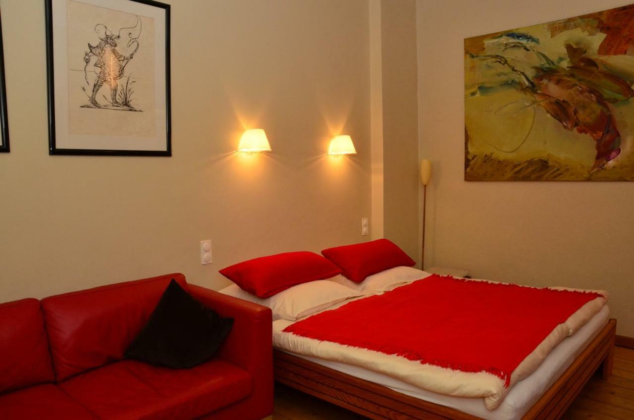 Zentral Gelegen - Stilvolles Appartment In Moabit Berlin Kültér fotó