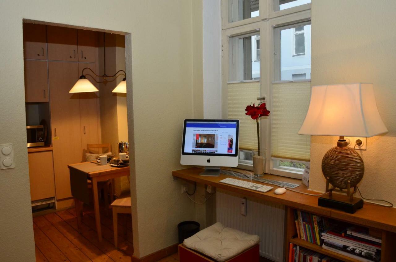Zentral Gelegen - Stilvolles Appartment In Moabit Berlin Kültér fotó